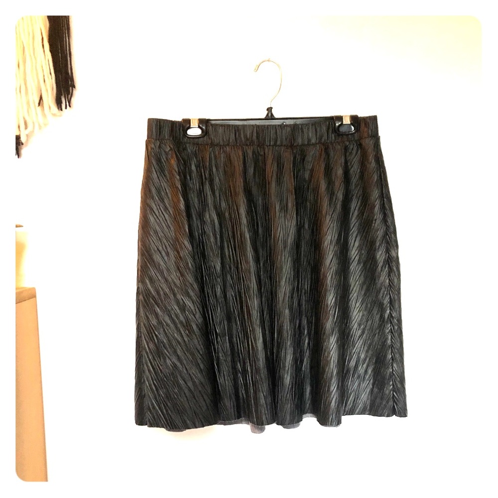 😎😎 2/$20 Pleather rocker skirt